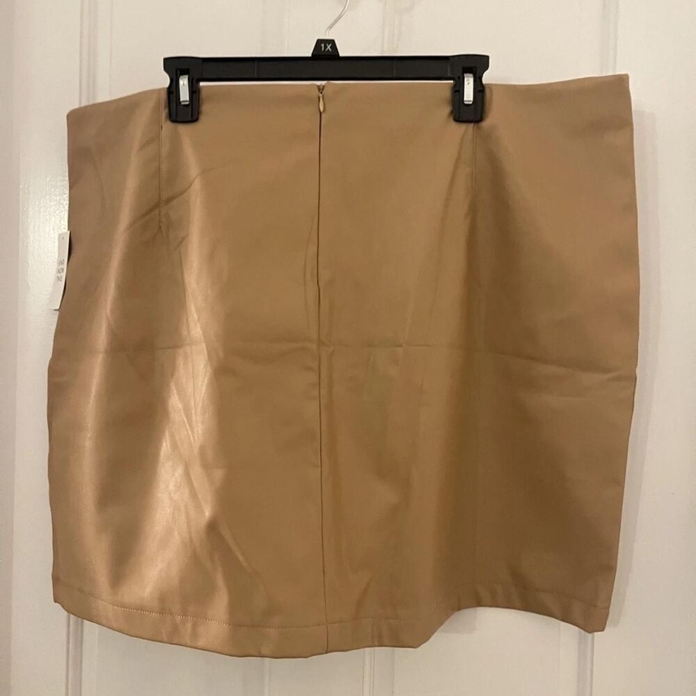 NWT A.N.T. Plus Beige Women's Faux-Leather Skirt w/ Pockets Size 3X